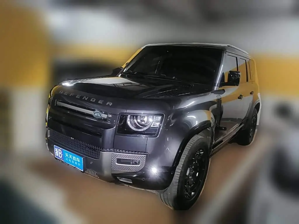 Land Rover Defender 2023 — Photo 1/15