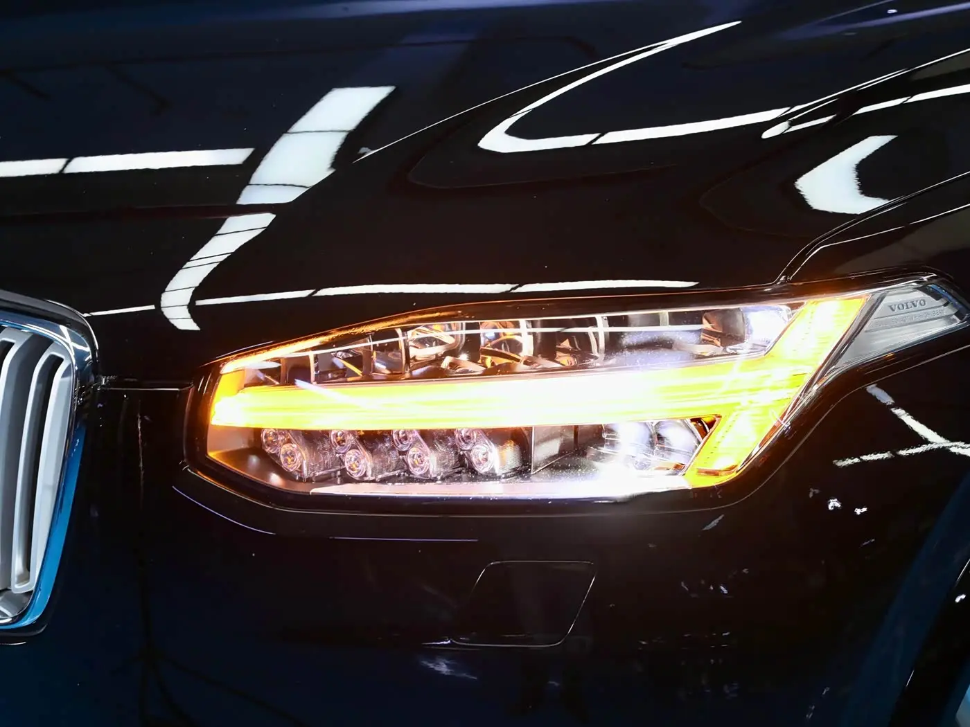 Volvo XC90 2018 — Фото 4/20