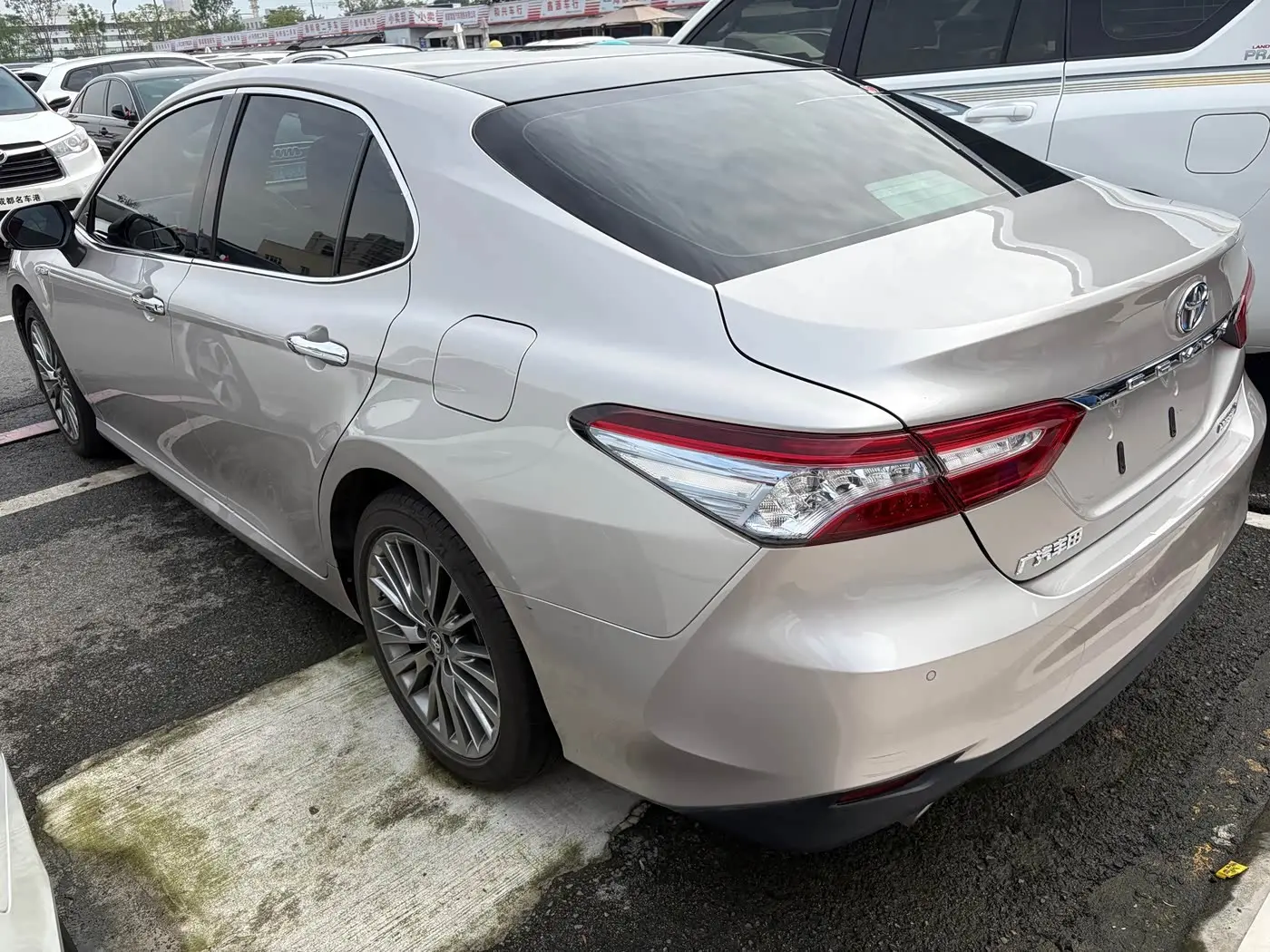 Toyota Camry 2019 — Photo 14/16