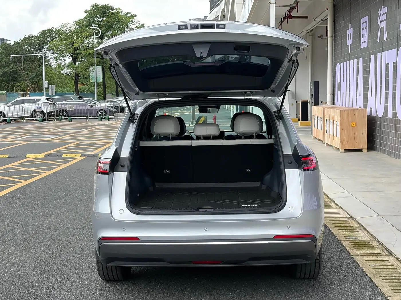Geely Galaxy Galaxy Starship 7 EM-i 2025 — Фото 14/14