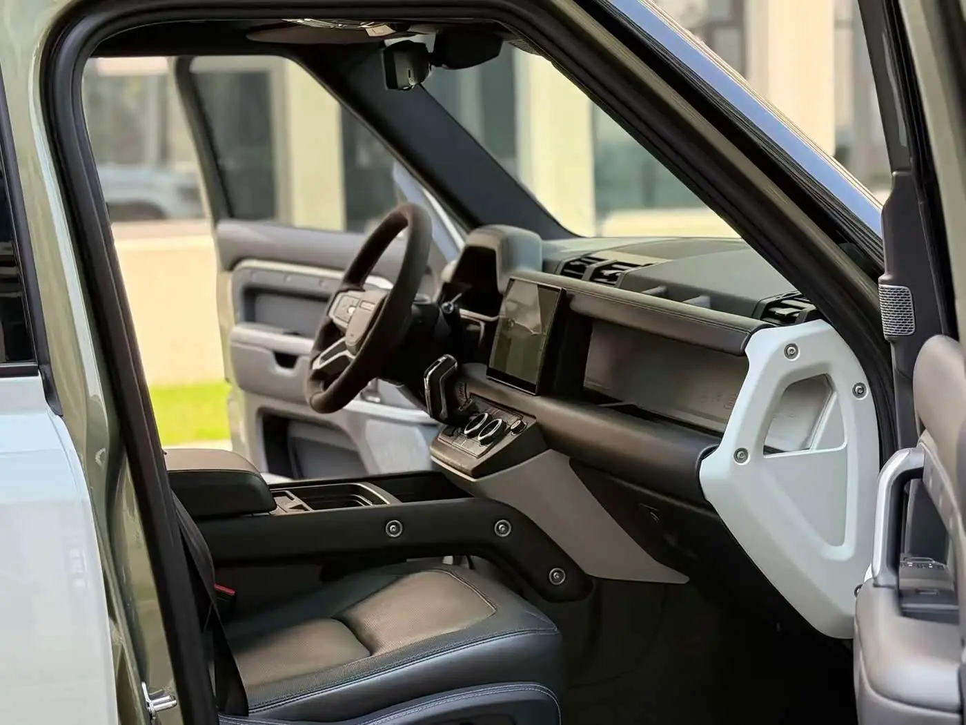 Land Rover Defender 2023 — Şəkil 8/15