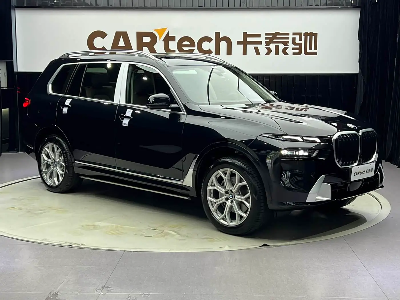 BMW X7 2026 — Фото 2/14