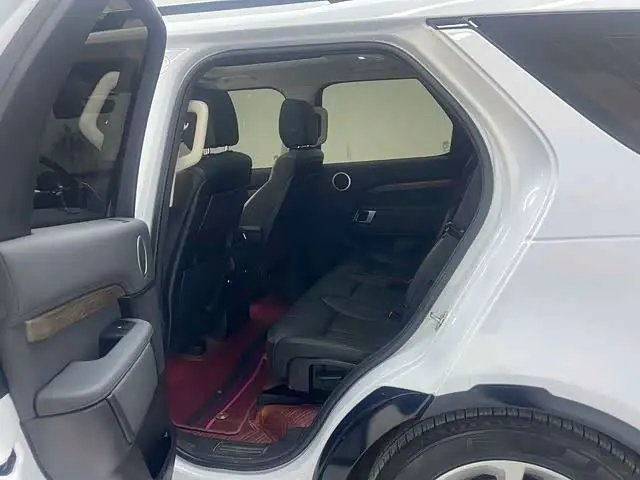 Land Rover Discovery 2018 — Şəkil 13/20