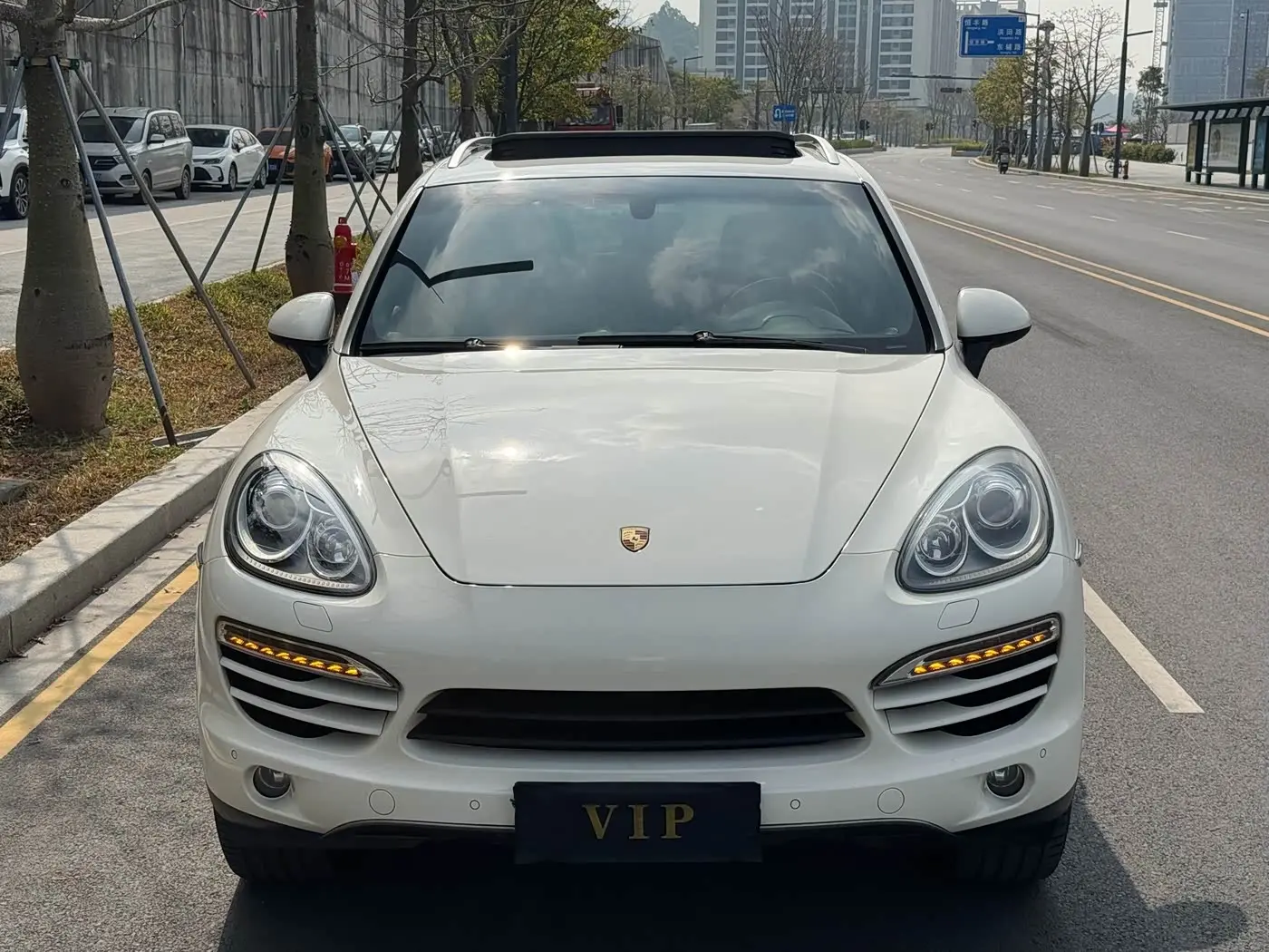 Porsche Cayenne 2012 — Photo 2/20