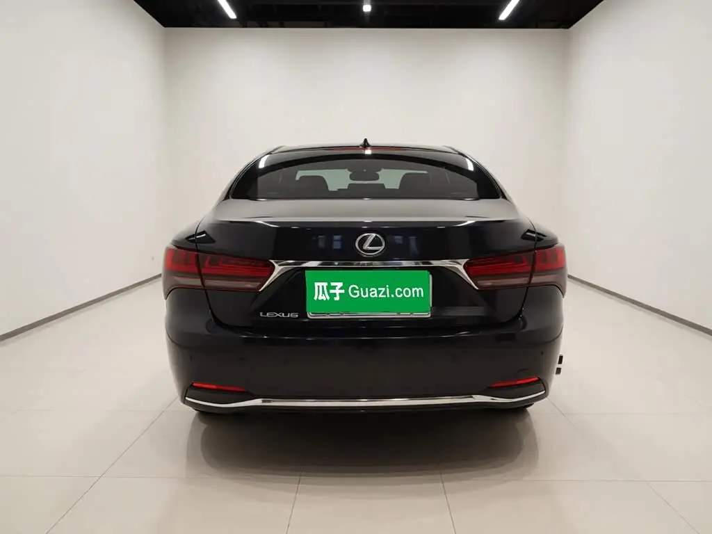 Lexus LS 2021 — Photo 3/20