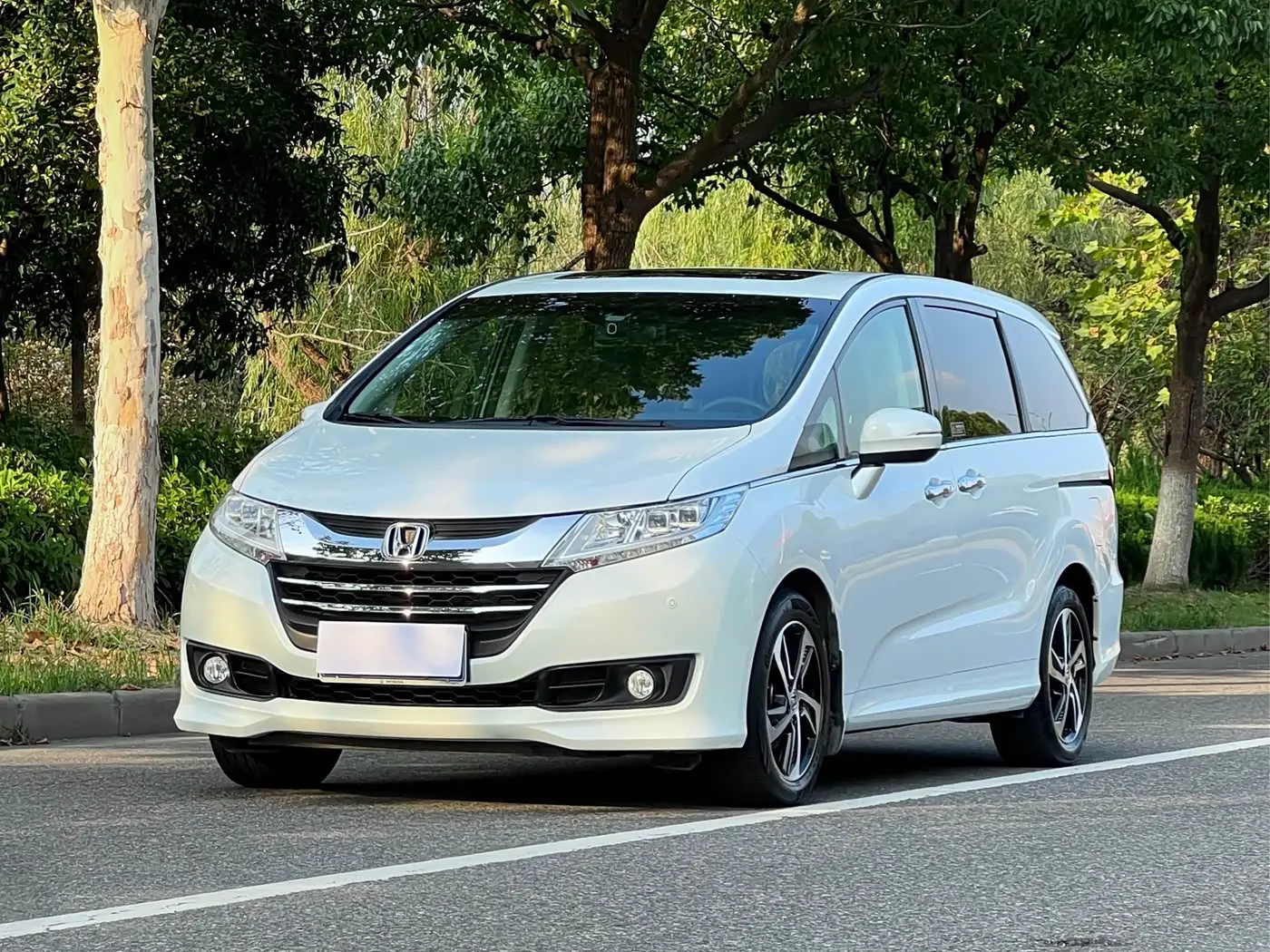 Honda Odyssey 2017 — Photo 1/20