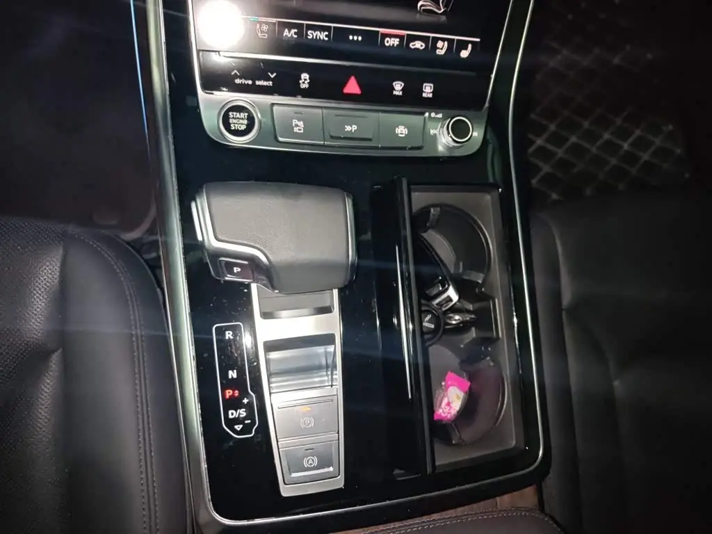 Audi Q7 2021 — Фото 15/20