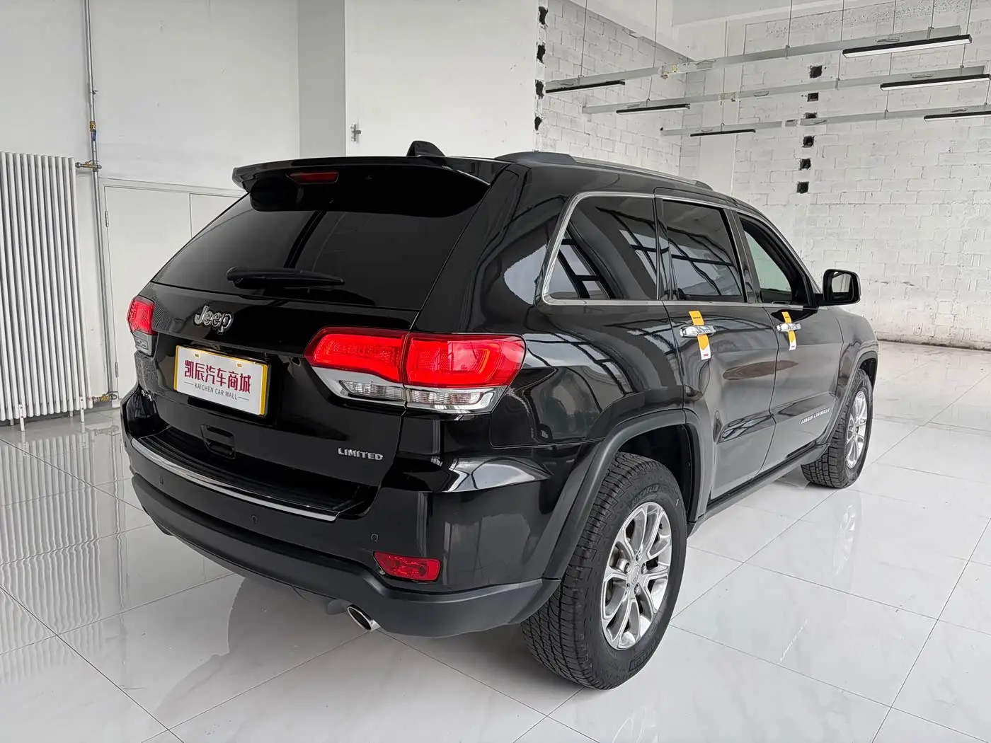 Jeep Grand Cherokee 2017 — Фото 7/10