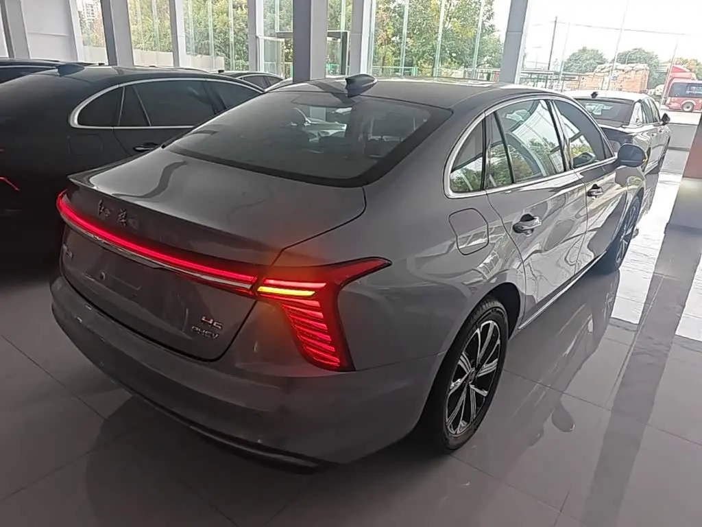 Hongqi H5 PHEV 2025 — Фото 7/20