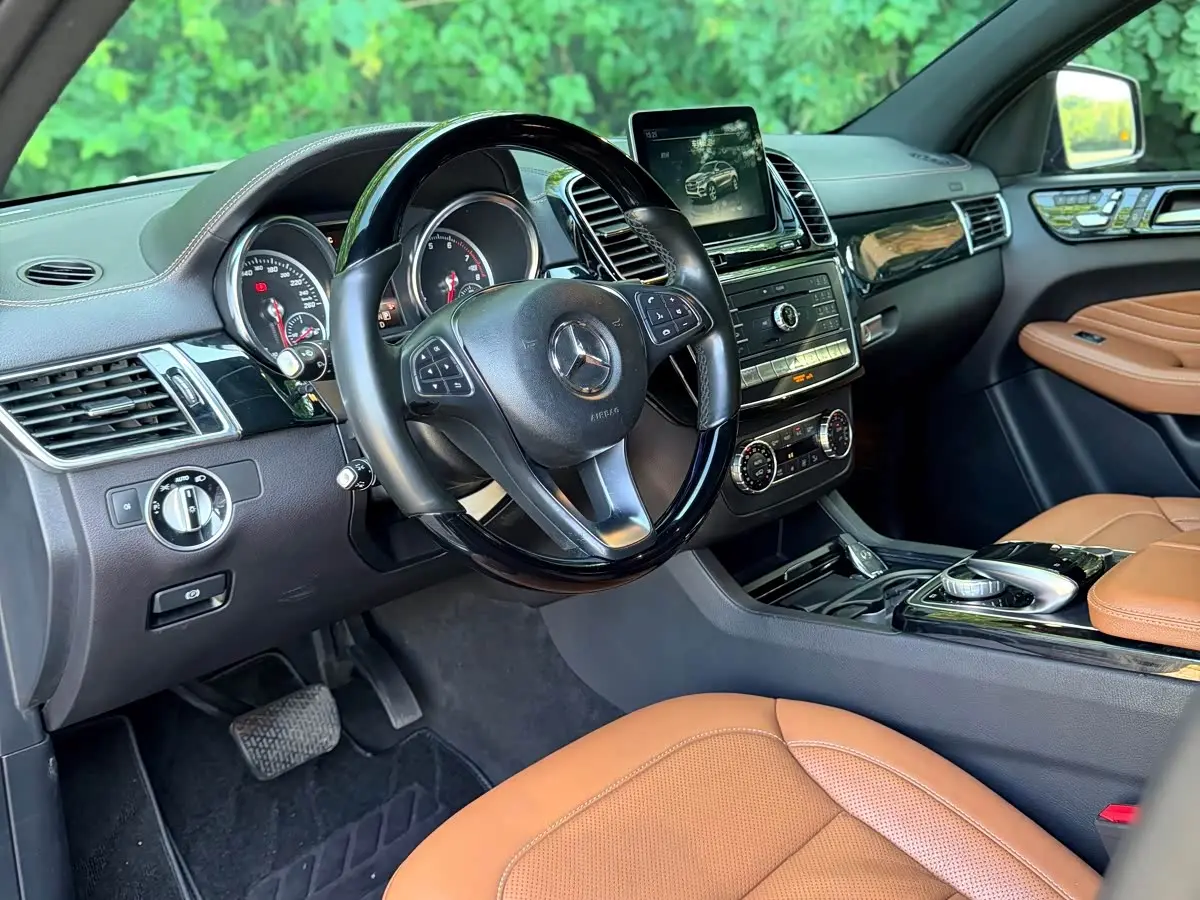 Mercedes-Benz GLE Coupe 2018 — Фото 13/20