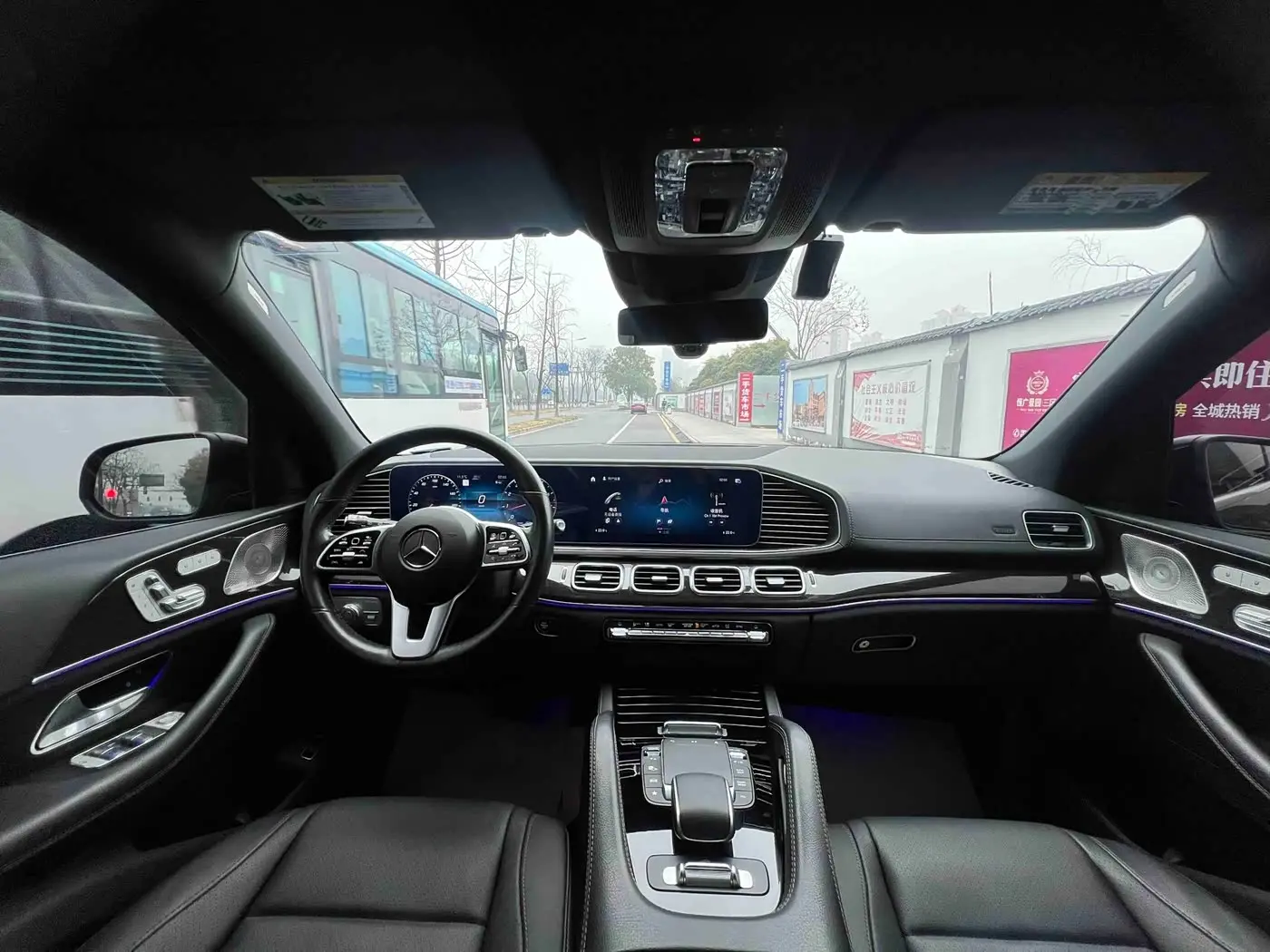 Mercedes-Benz GLS 2022 — Photo 11/13