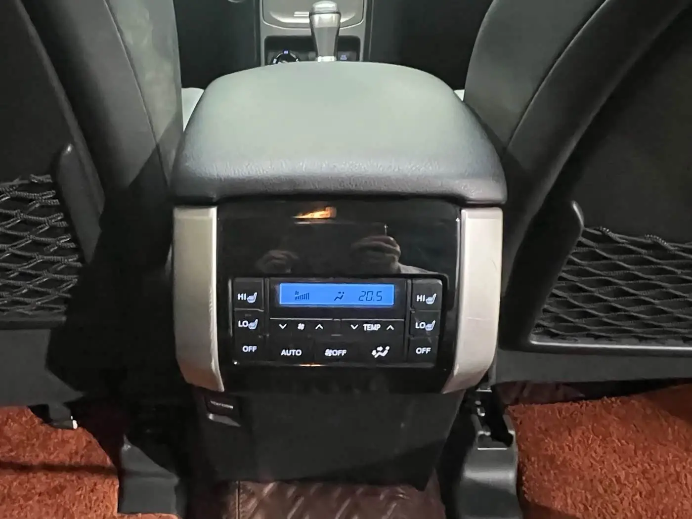 Toyota Prado 2019 — Photo 18/20