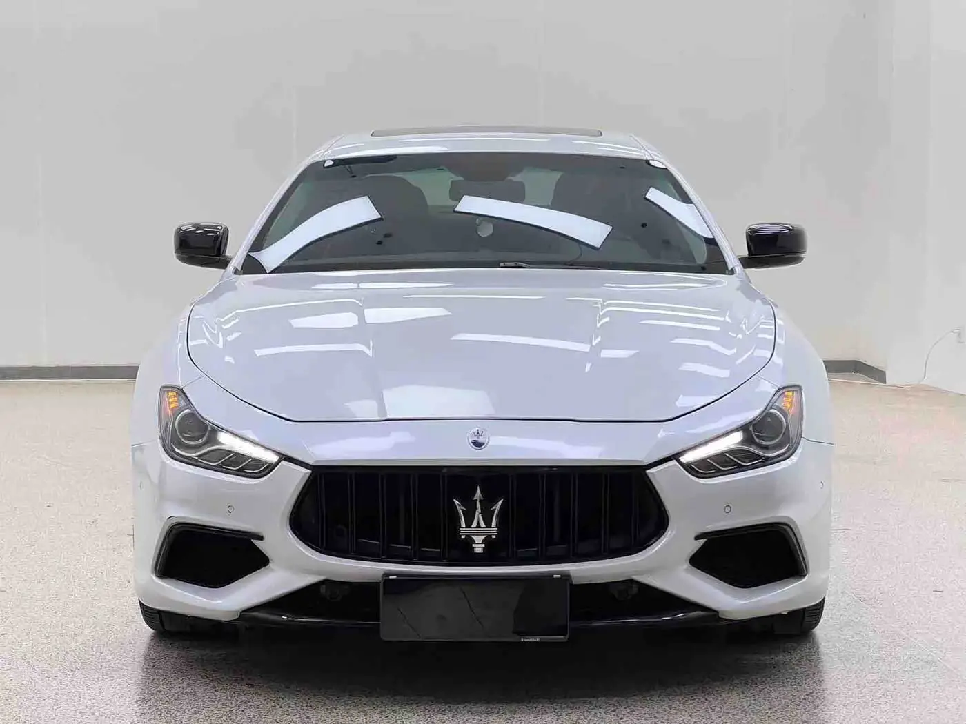 Maserati Ghibli 2016 — Фото 2/20