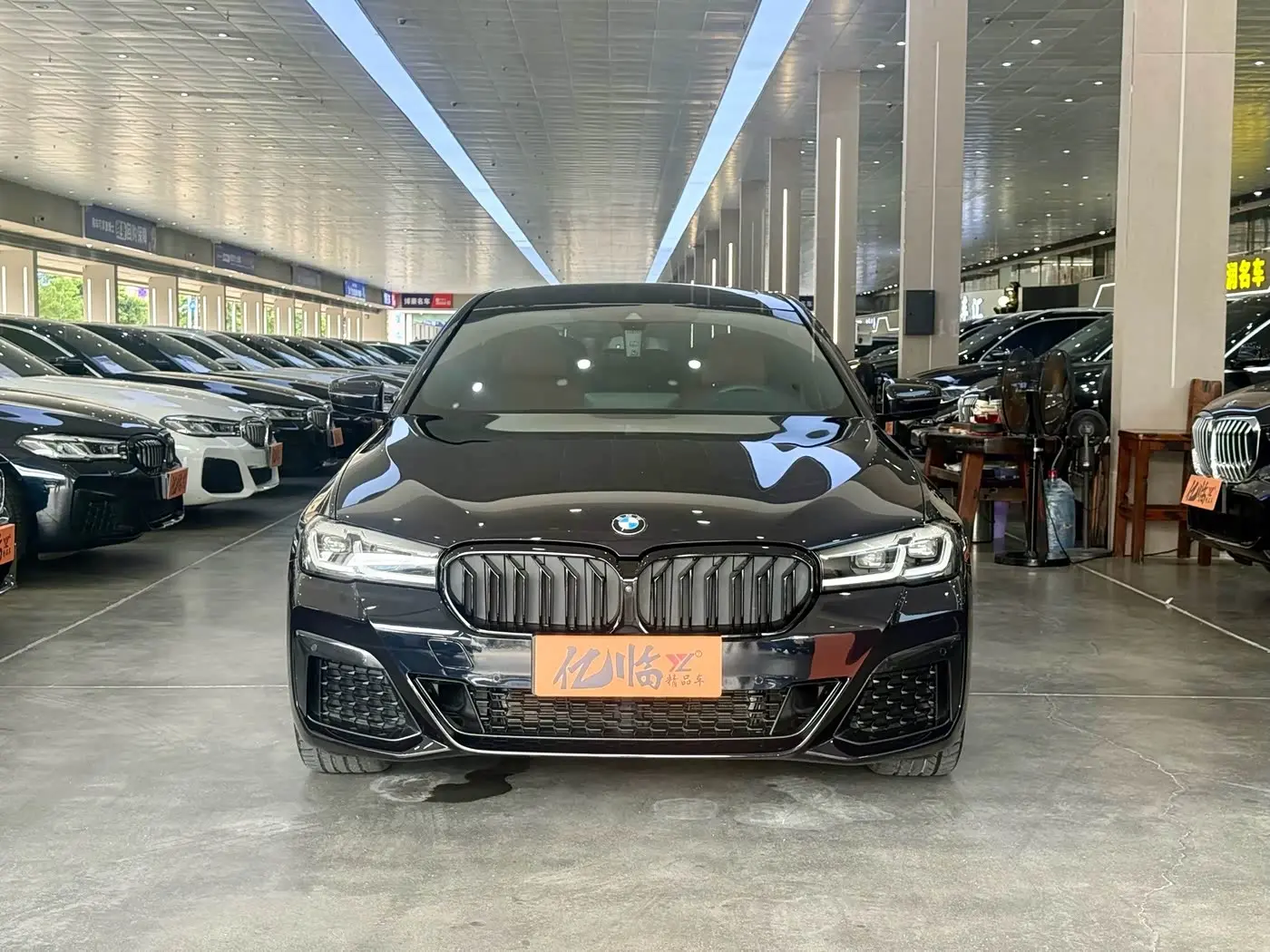BMW 5 Series 2021 — Photo 2/17