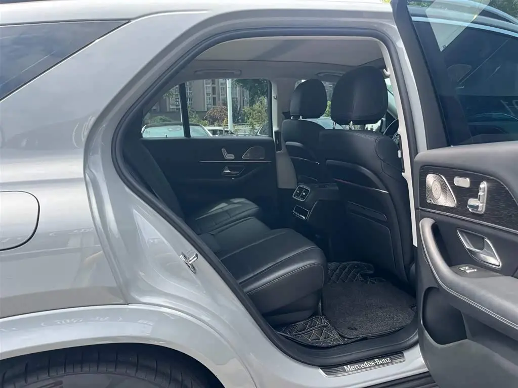 Mercedes-Benz GLE 2023 — Фото 11/17