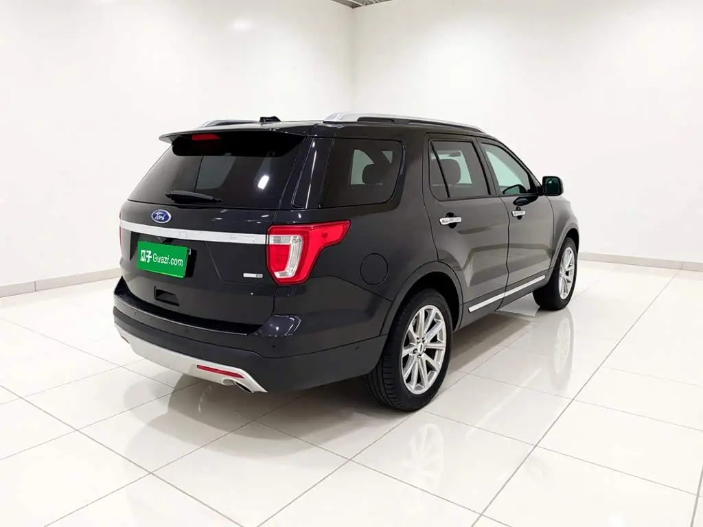 Ford Explorer 2017 — Photo 6/20
