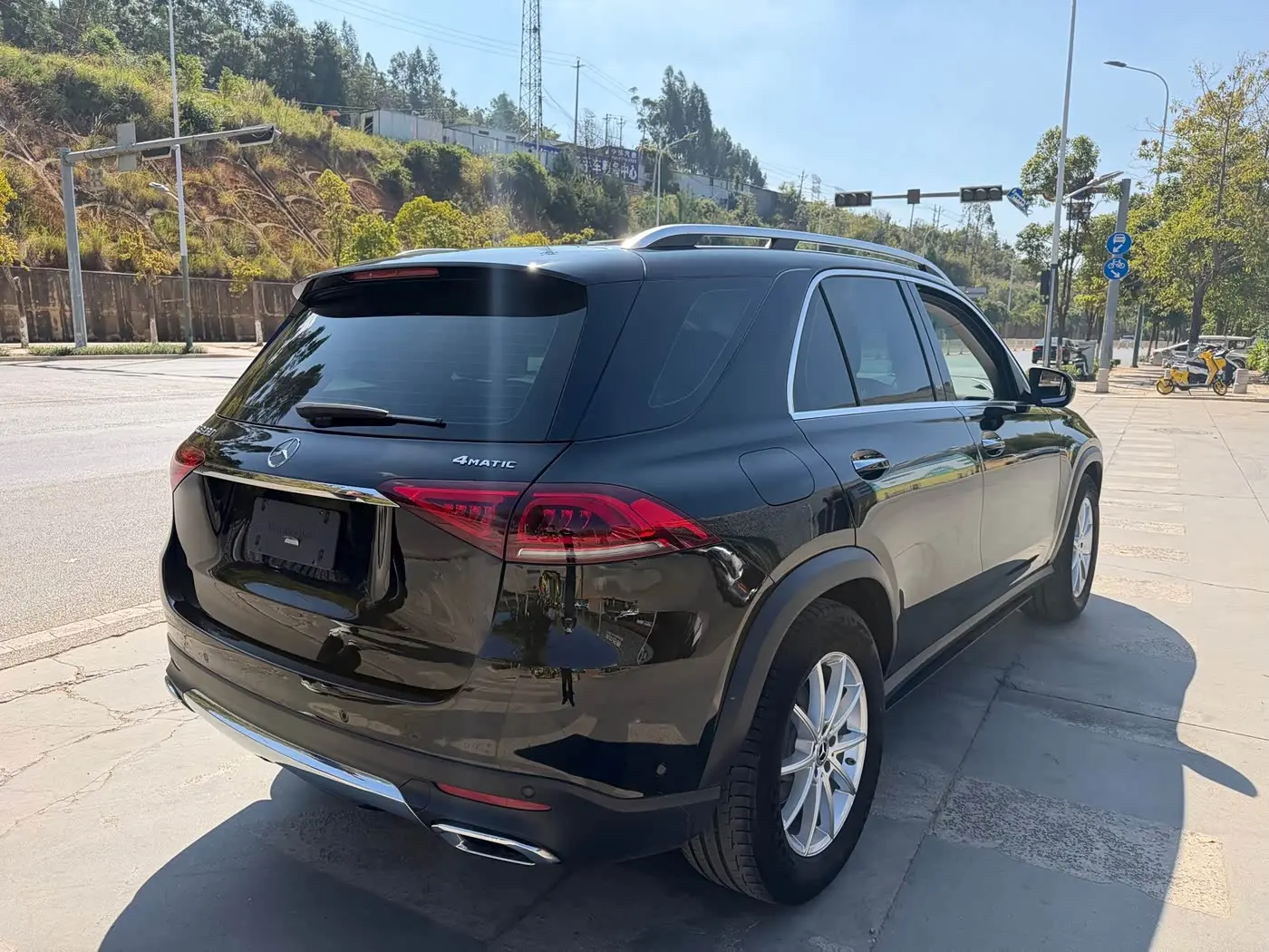 Mercedes-Benz GLE 2022 — Photo 10/12