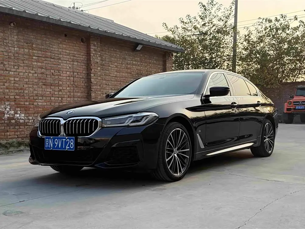 BMW 5 Series 2022 — Photo 1/20