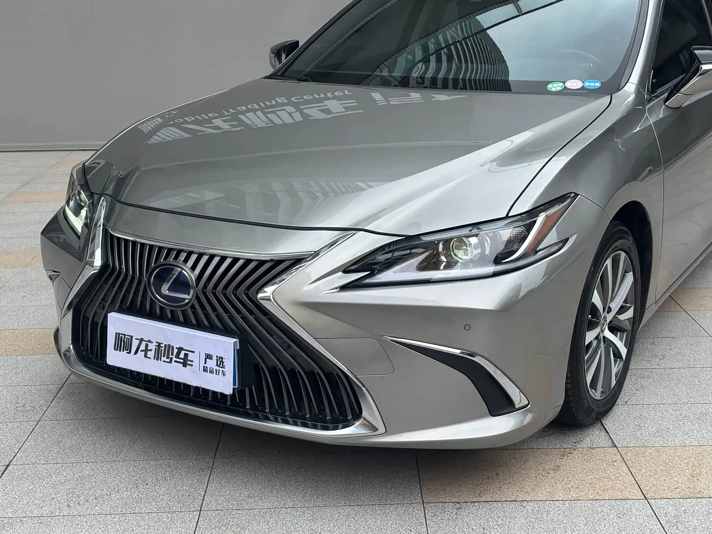 Lexus ES 2020 — Фото 2/20