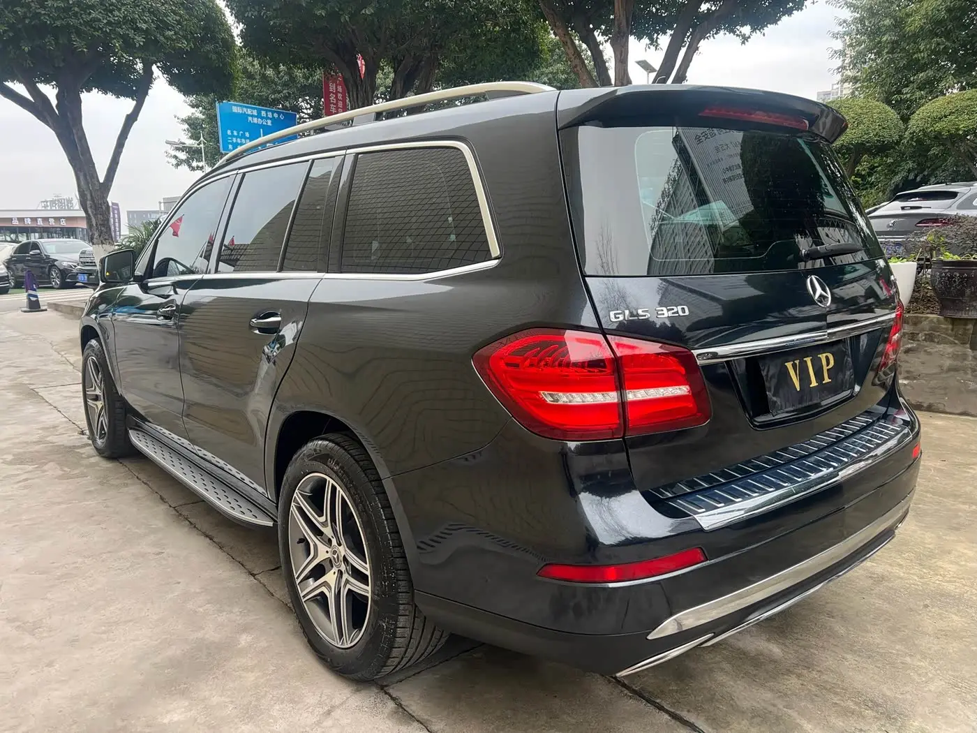 Mercedes-Benz GLS 2019 — Photo 6/17