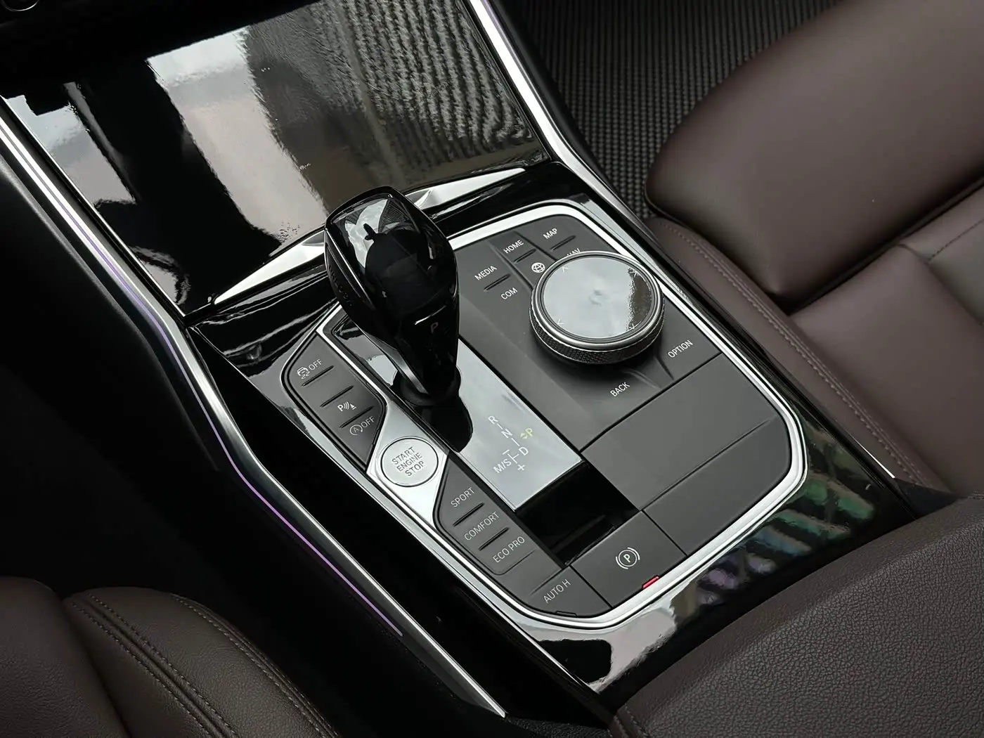 BMW 3 Series 2020 — Photo 12/20