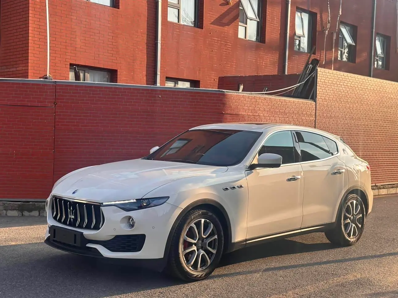 Maserati Levante 2018 — Photo 1/20