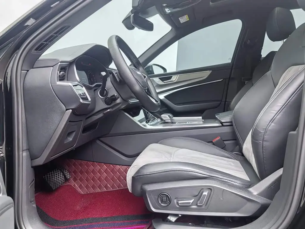 Audi A6L 2023 — Photo 6/17