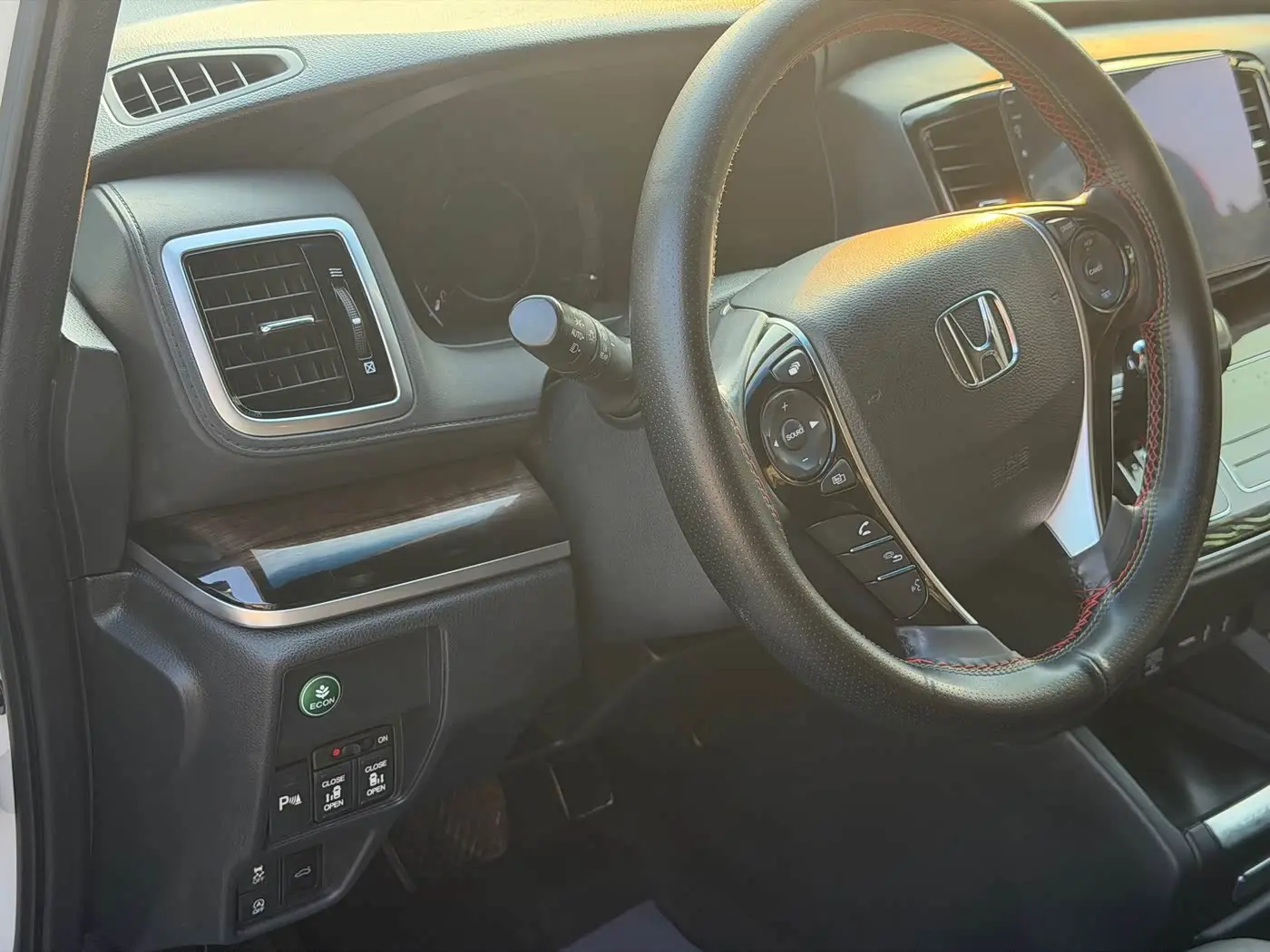 Honda Odyssey 2017 — Photo 12/20