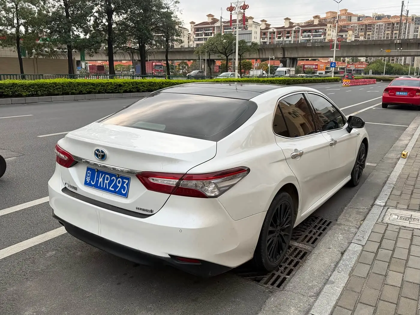 Toyota Camry 2021 — Фото 4/9