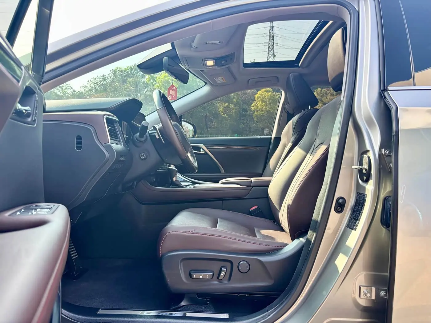 Lexus RX 2022 — Şəkil 5/19