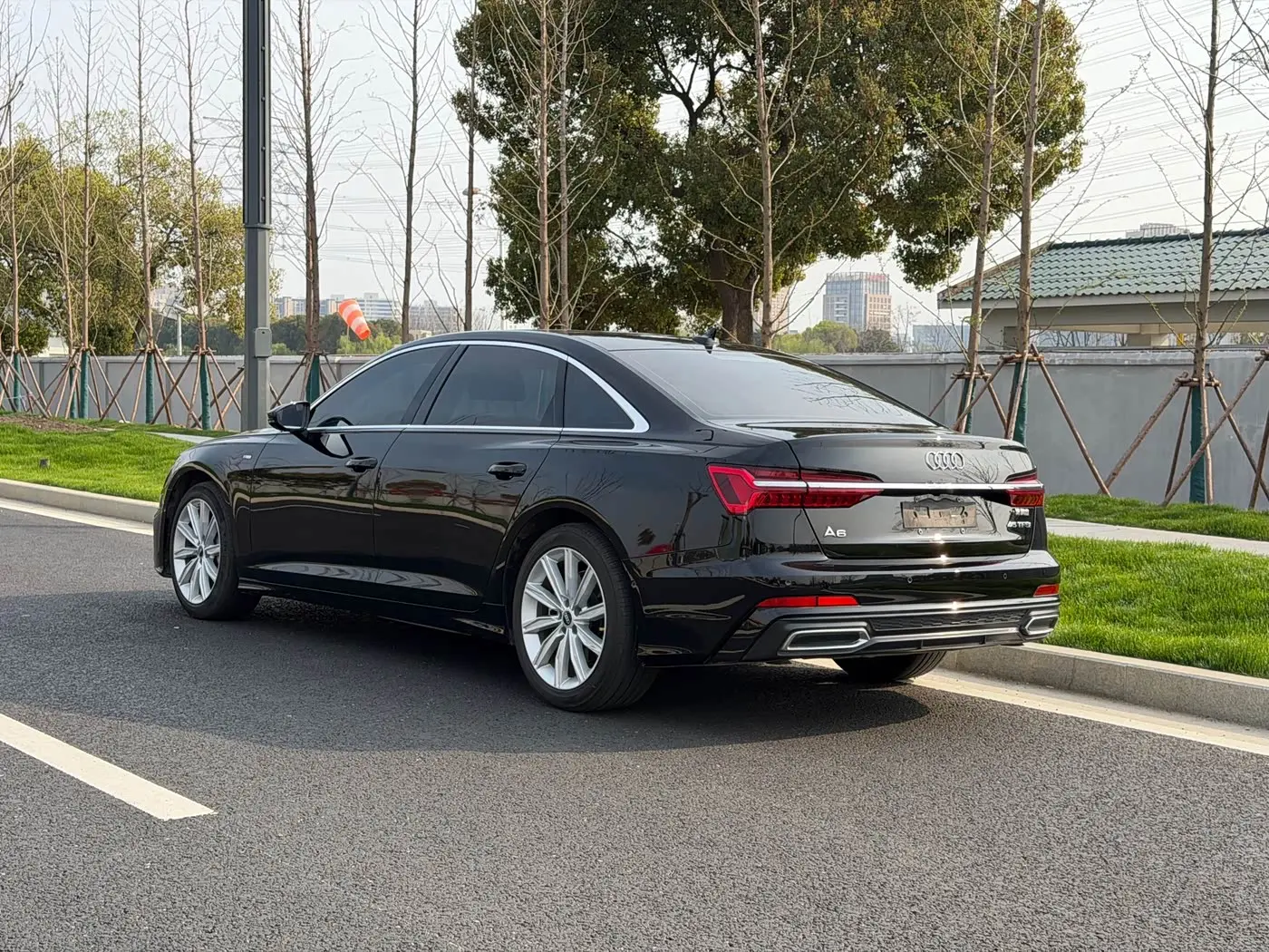Audi A6L 2022 — Фото 12/18
