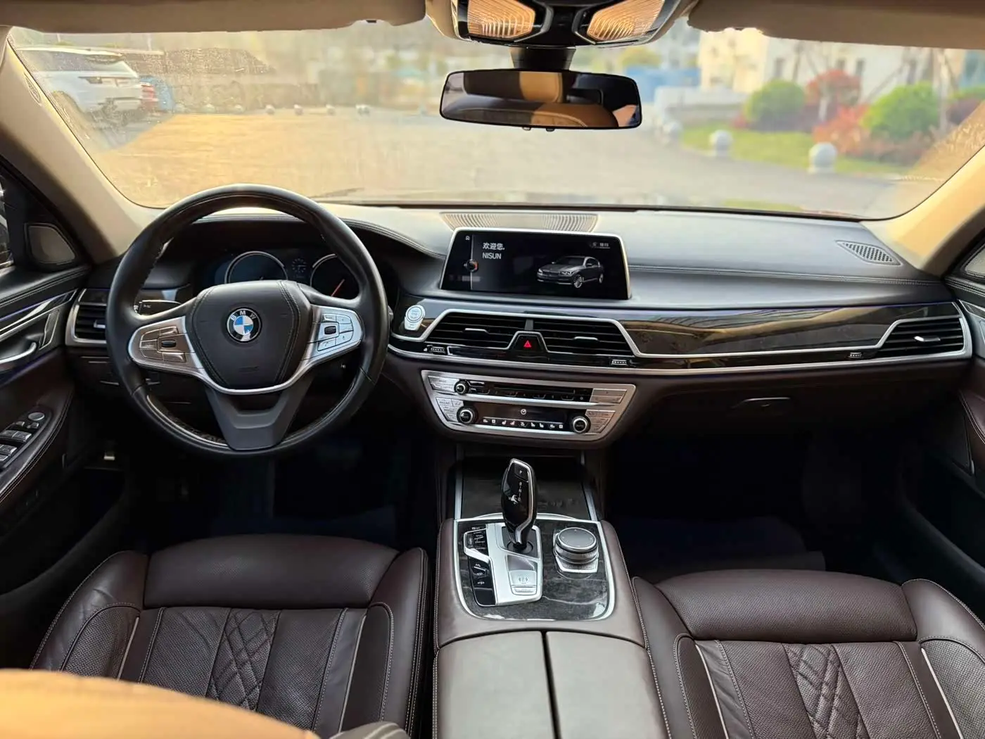 BMW 7 Series 2017 — Фото 5/18