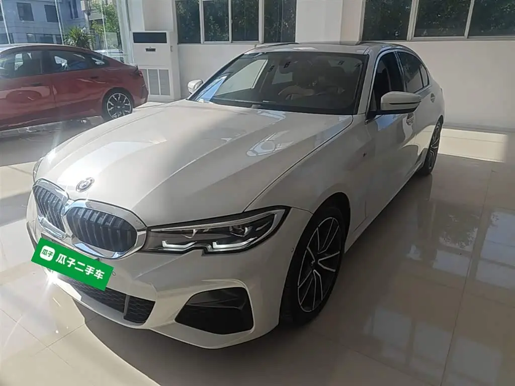 BMW 3 Series 2021 — Photo 1/20
