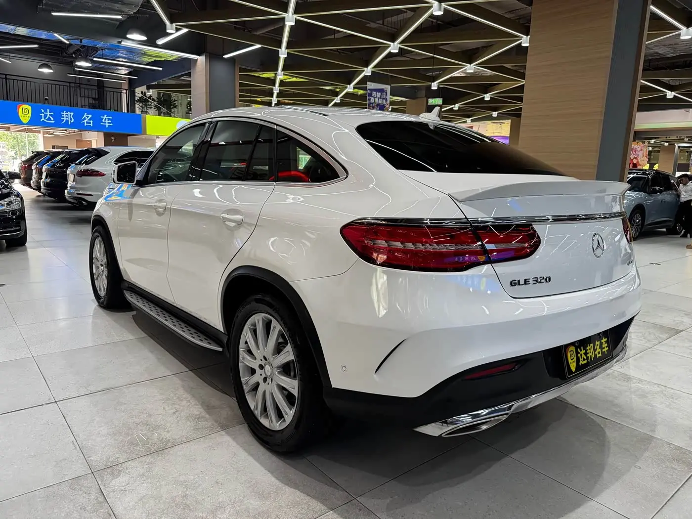 Mercedes-Benz GLE Coupe 2017 — Photo 15/16