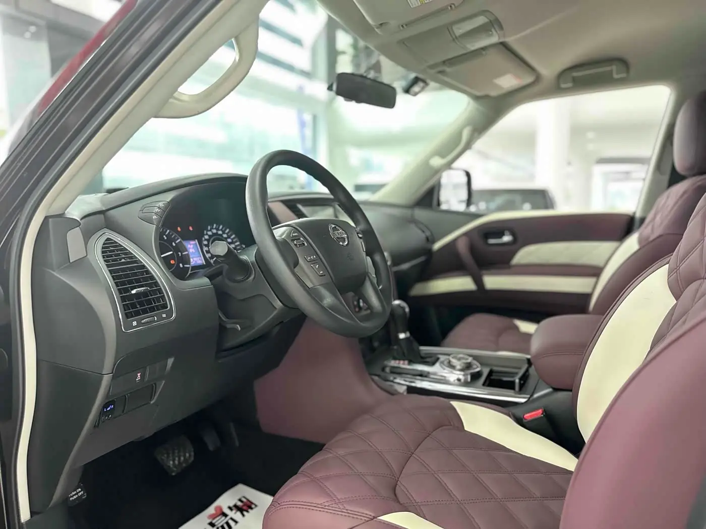 Nissan Patrol 2018 — Photo 7/14