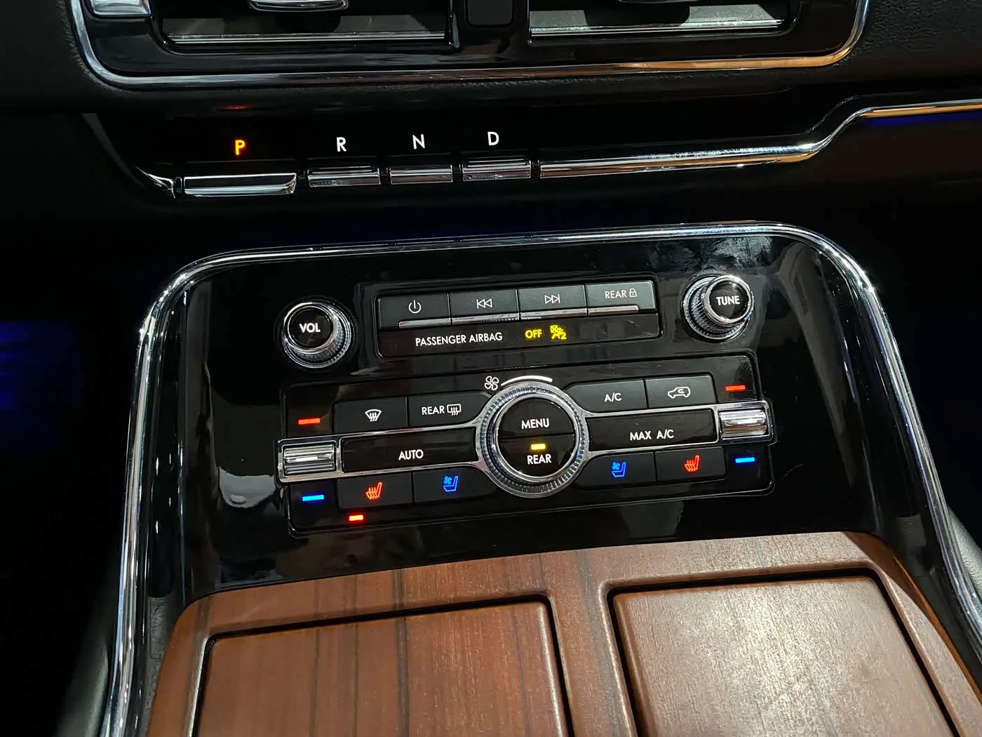 Lincoln Navigator 2022 — Photo 17/17