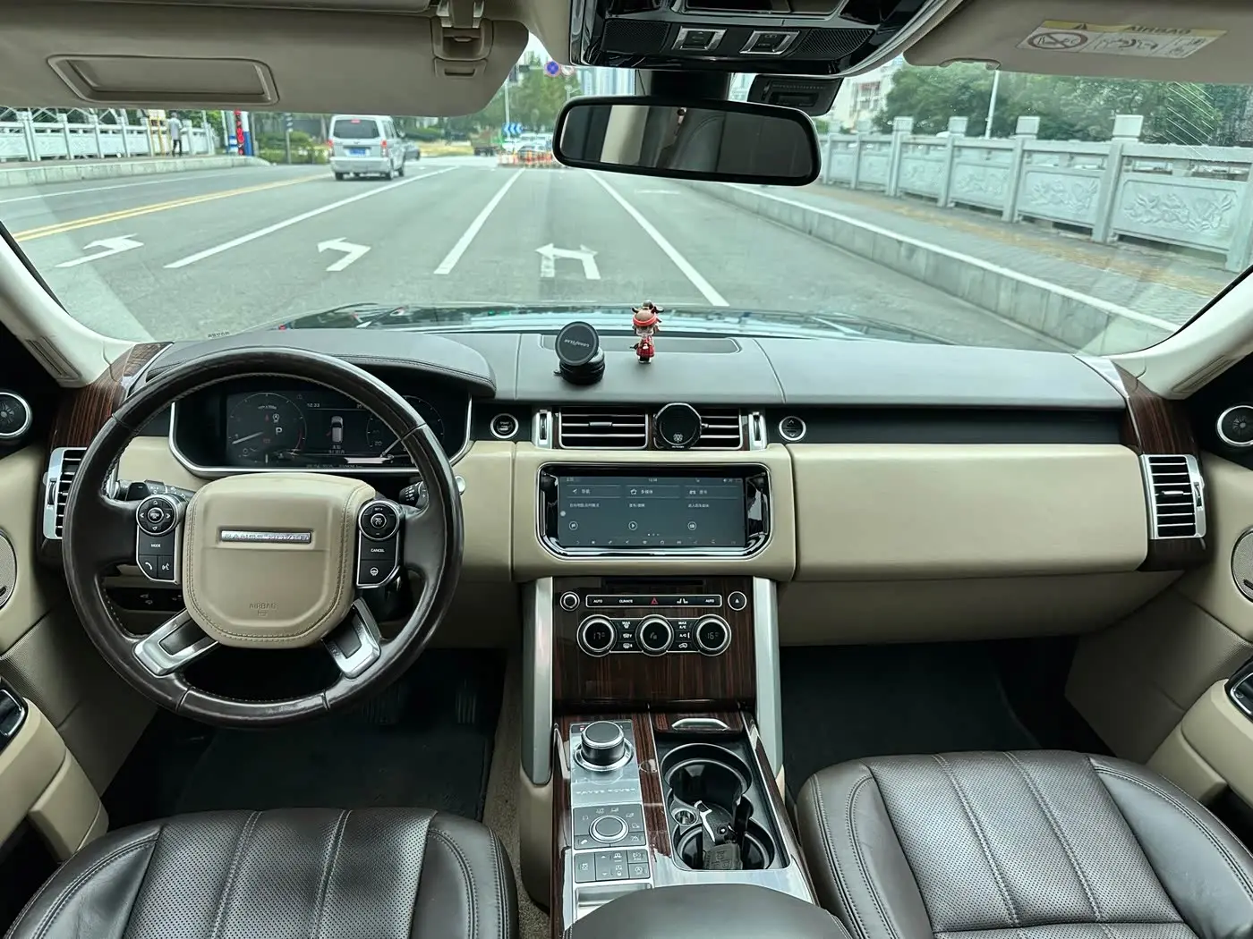 Land Rover Range Rover 2015 — Фото 8/12
