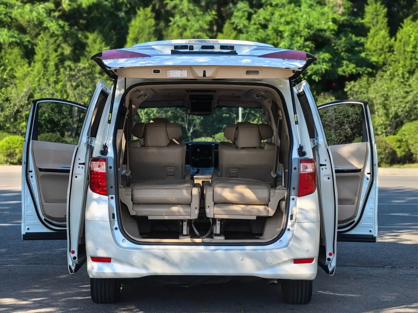 Toyota Alphard 2016 — Фото 7/20