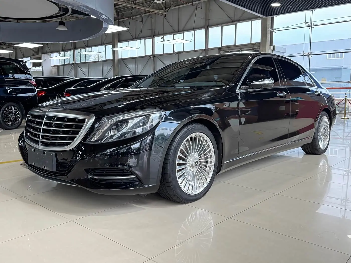 Mercedes-Benz S-Class 2015 — Şəkil 1/20