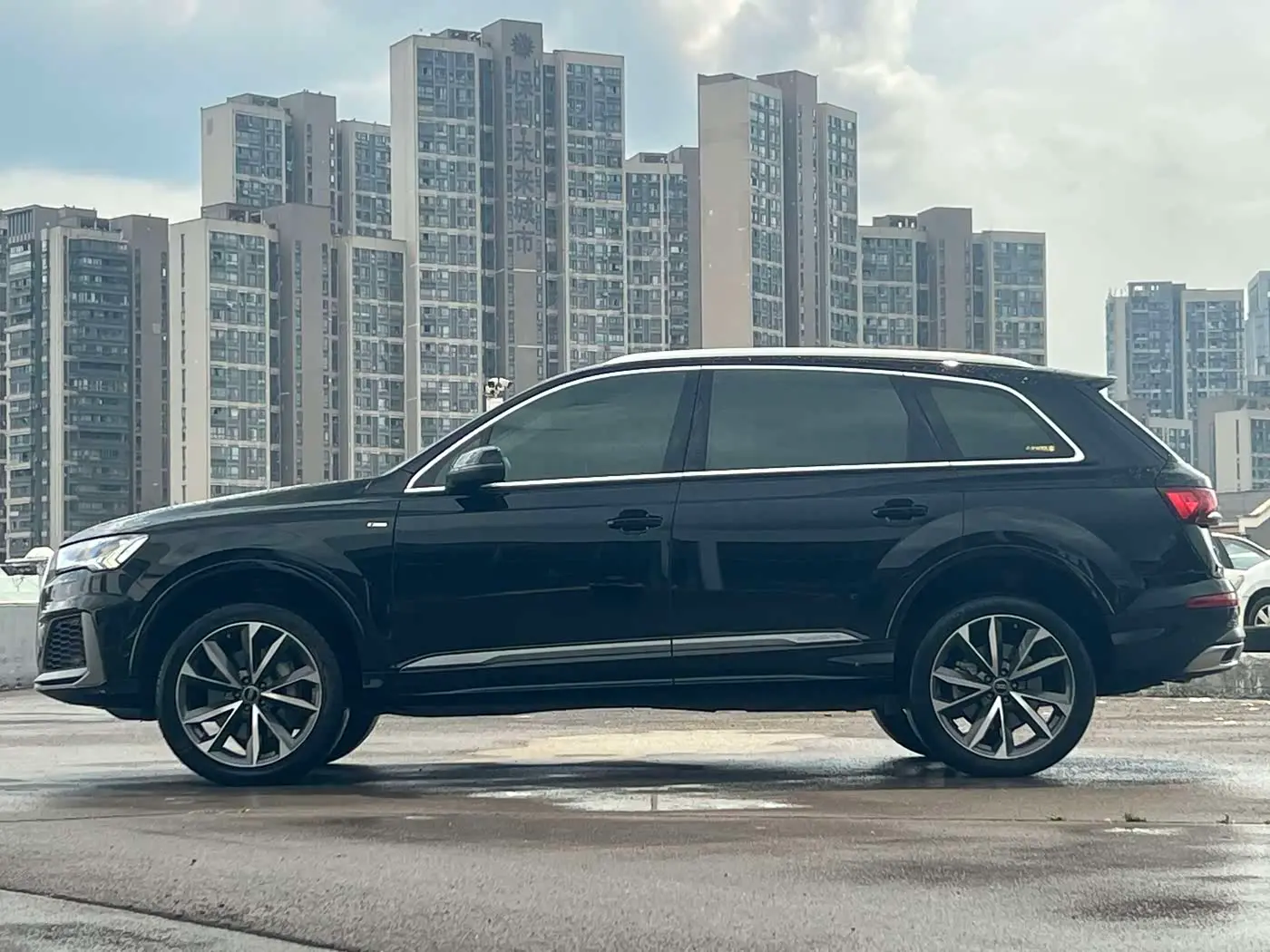 Audi Q7 2023 — Фото 16/20