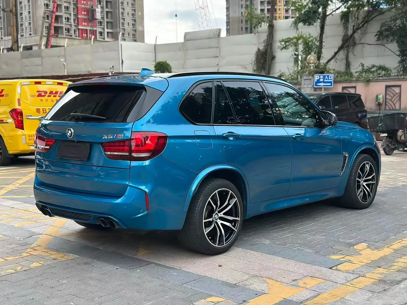 BMW X5 M 2017 — Photo 11/20