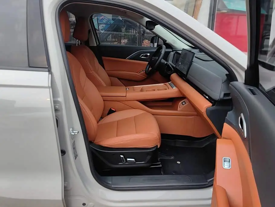 Haval Xiaolong MAX 2025 — Photo 8/16