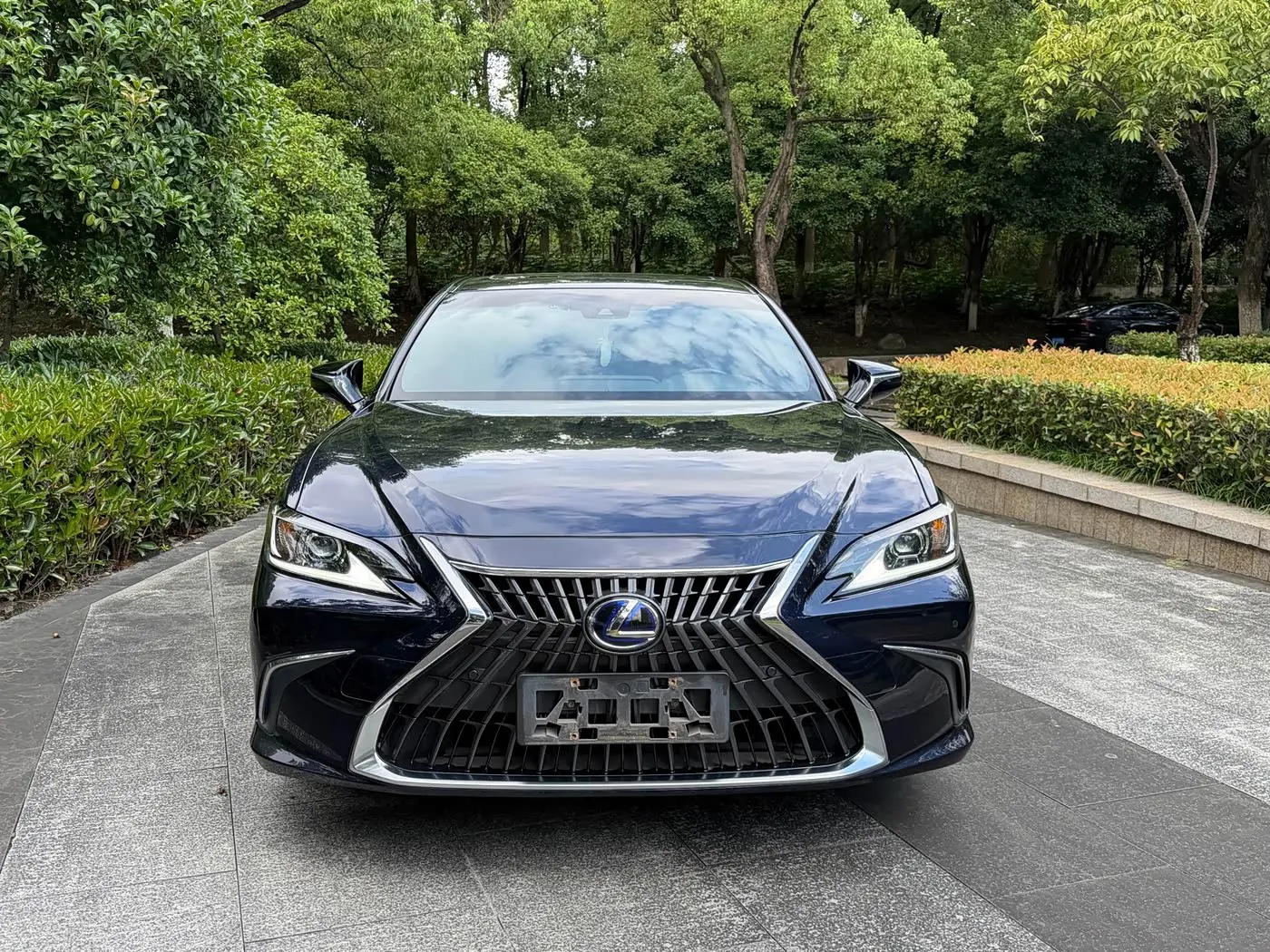 Lexus ES 2022 — Фото 3/14