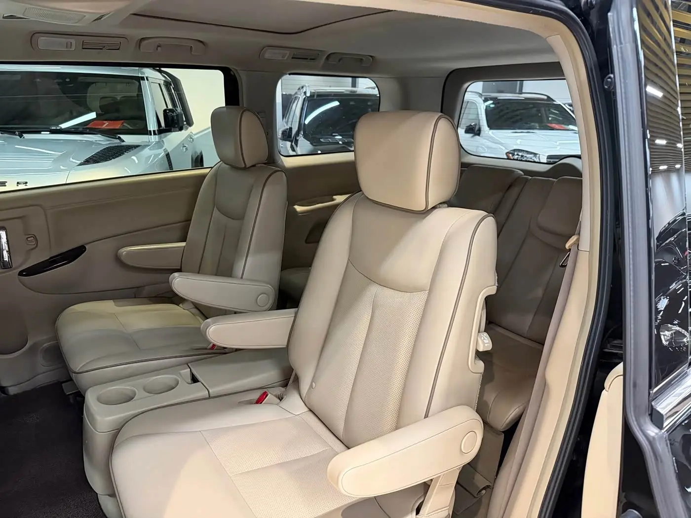 Nissan Quest 2016 — Фото 14/20