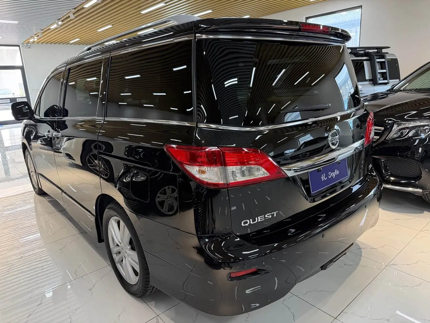 Nissan Quest 2016 — Фото 4/20