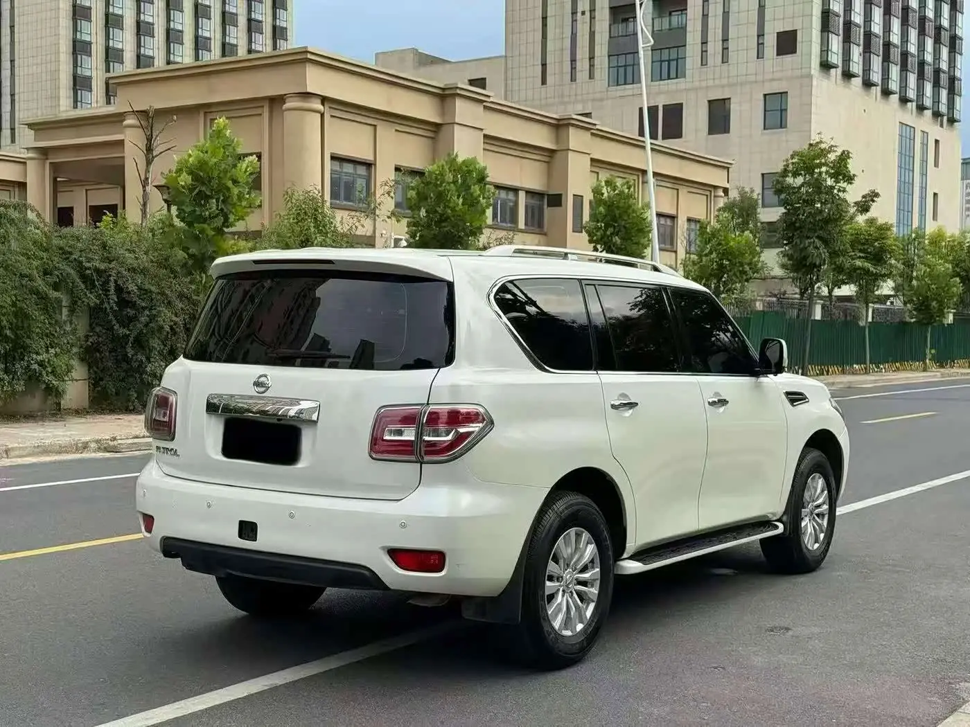 Nissan Patrol 2019 — Photo 9/9