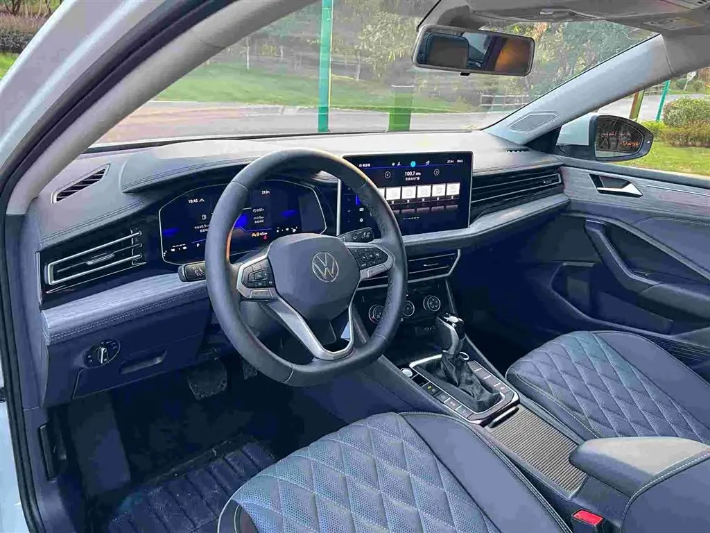 Volkswagen Sagitar 2023 — Photo 5/11