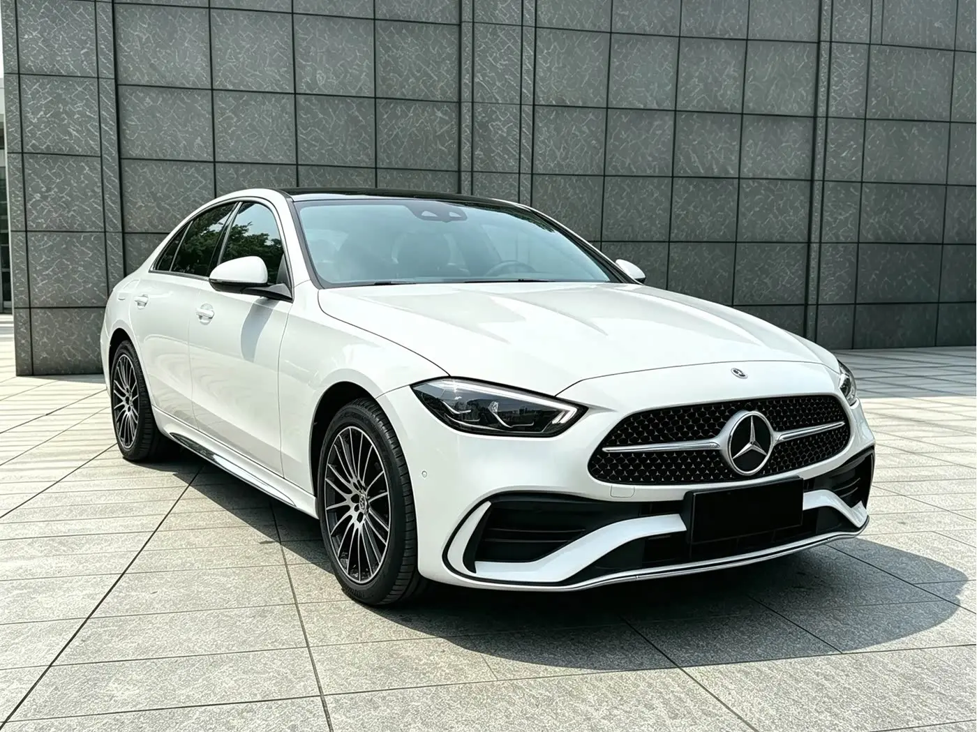 Mercedes-Benz C-Class 2026 — Фото 3/17