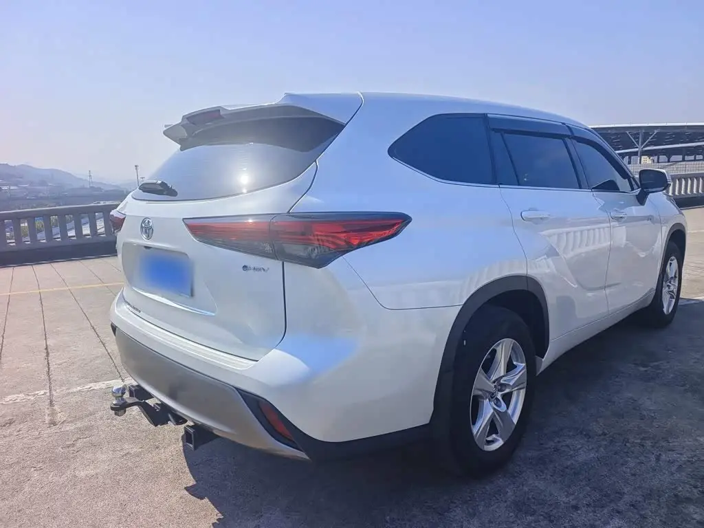 Toyota Highlander 2025 — Photo 10/19