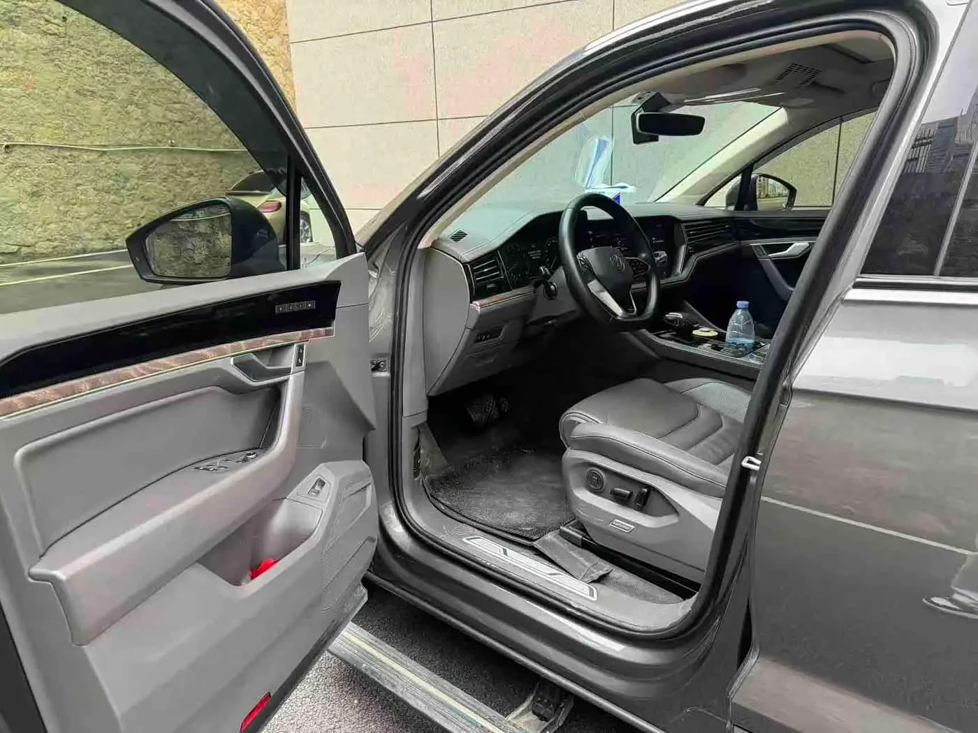 Volkswagen Touareg 2021 — Photo 5/8